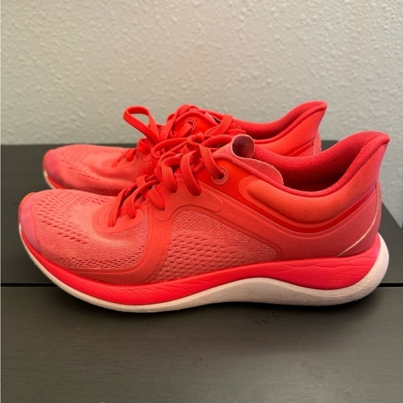 Lululemon Women’s Blissfeel2 Solar Orange Flare Light Vapor - Picture 10 of 15